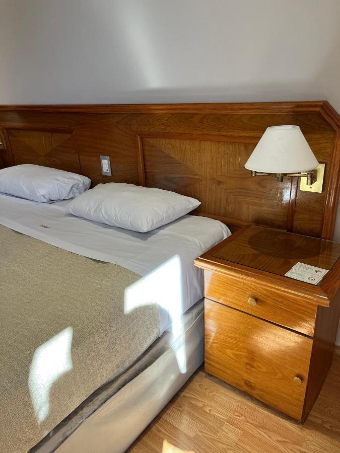 Standard Room Large bed Interior view