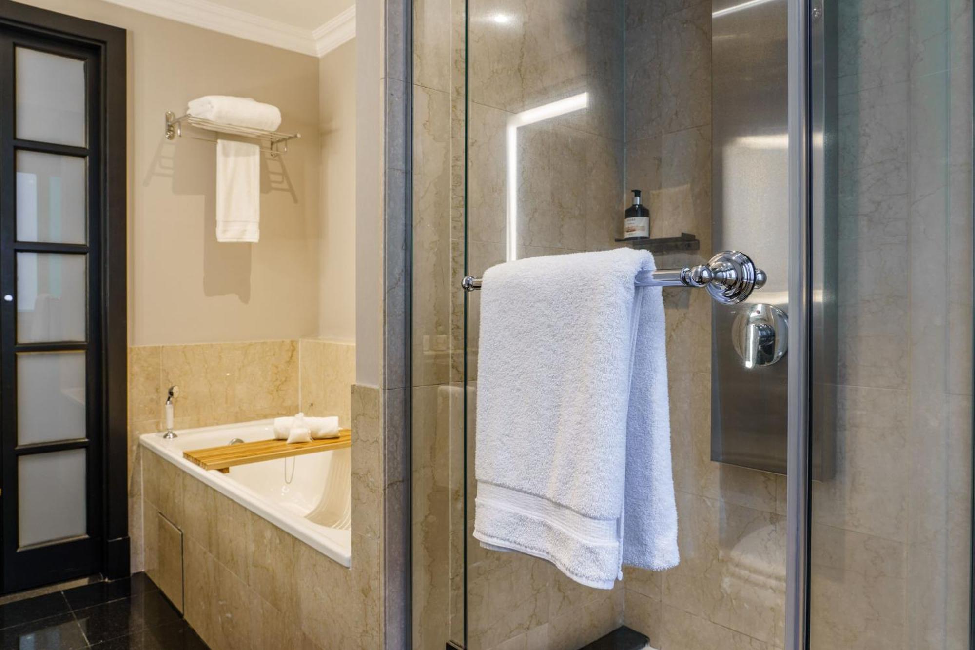 Premier Room