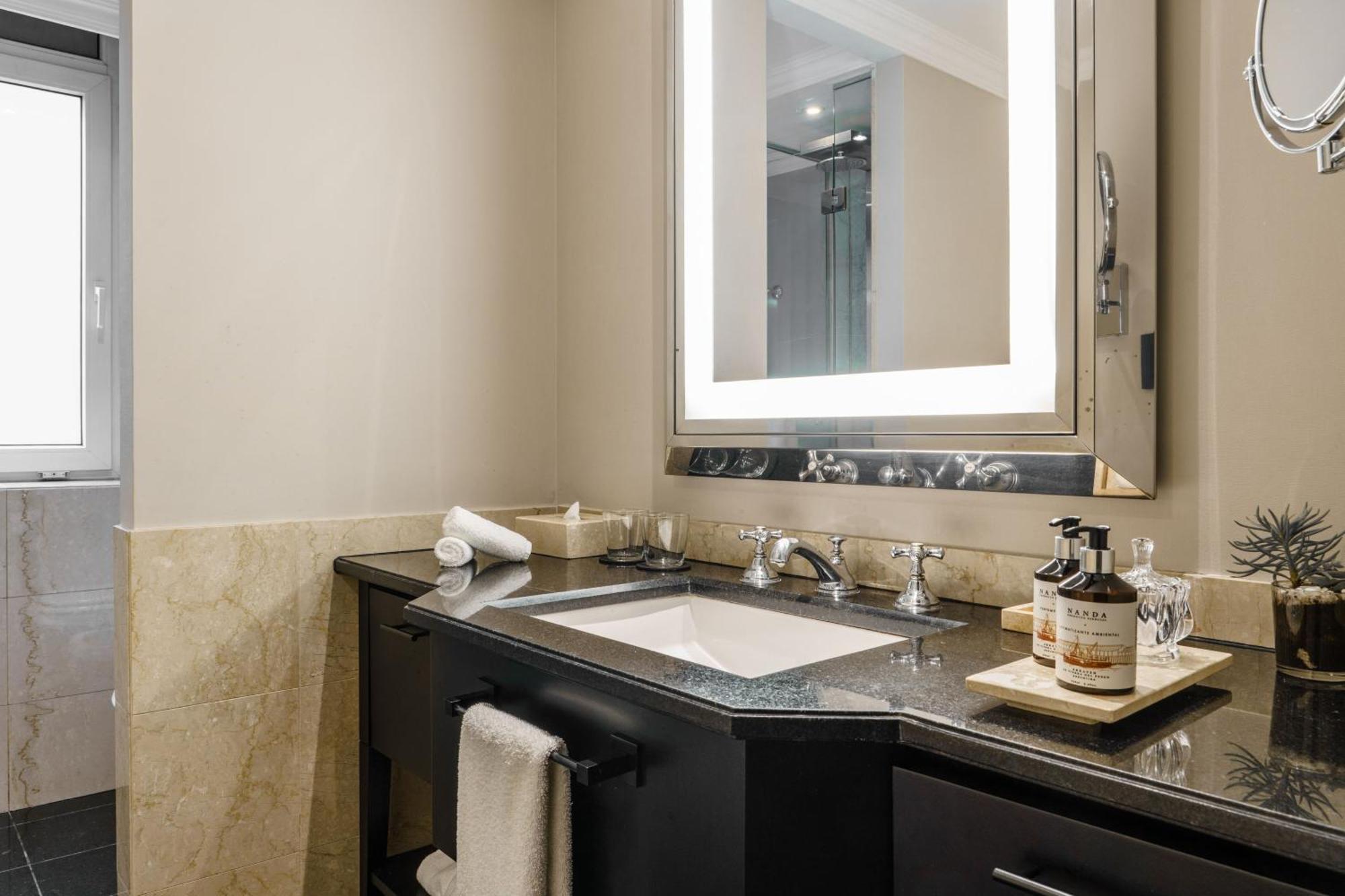 Premier Room