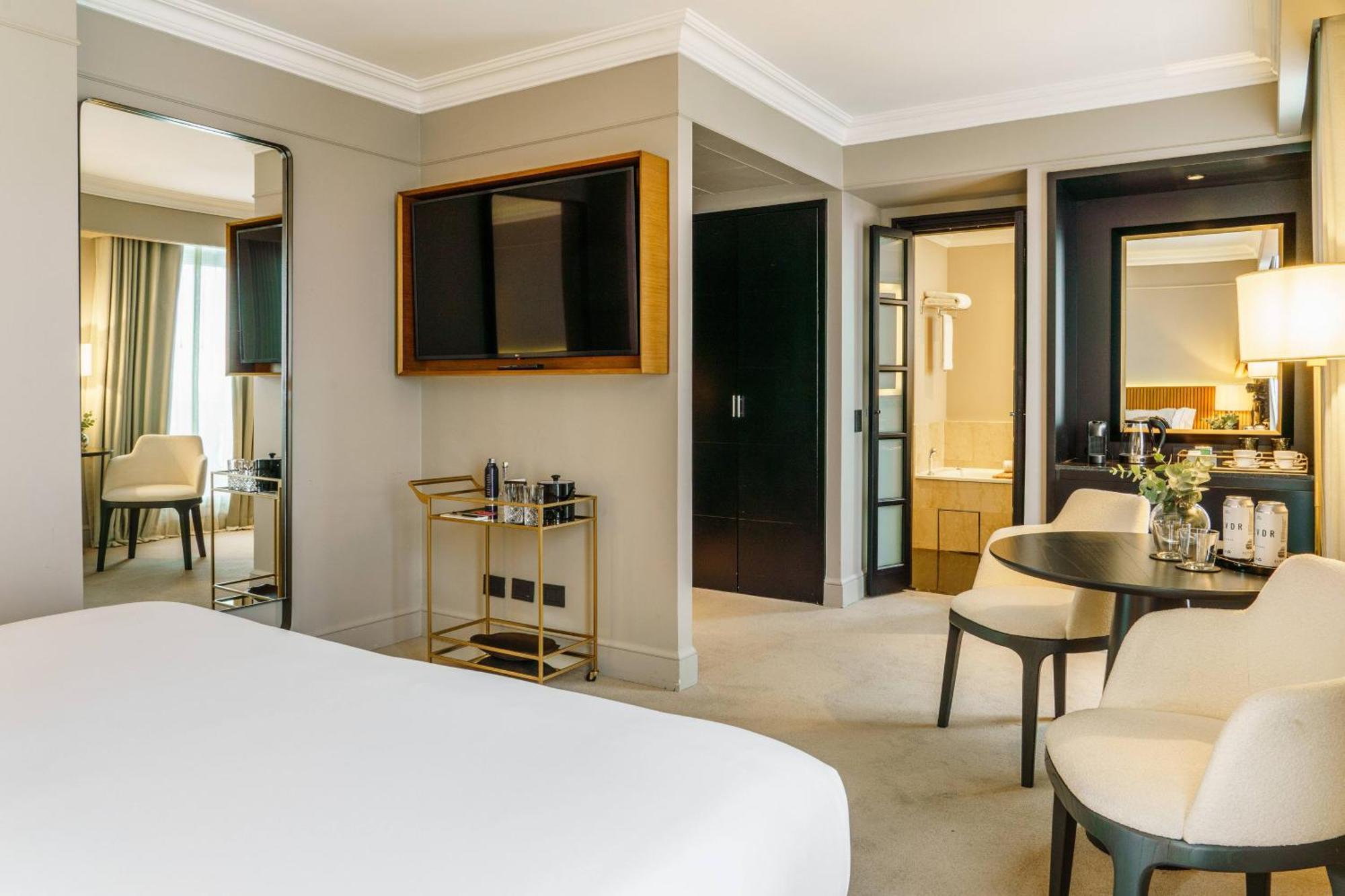 Premier Room