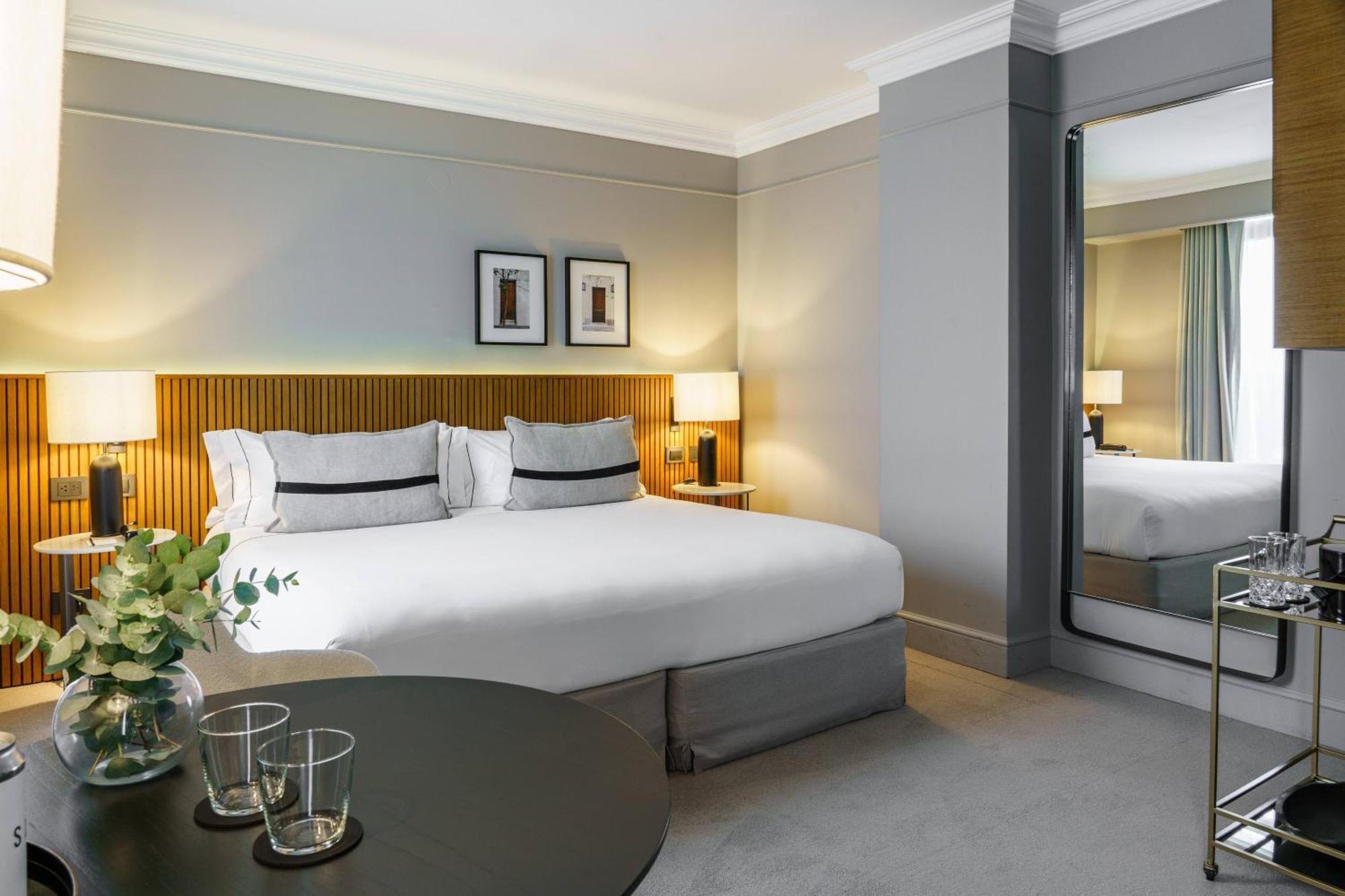 Premier Room