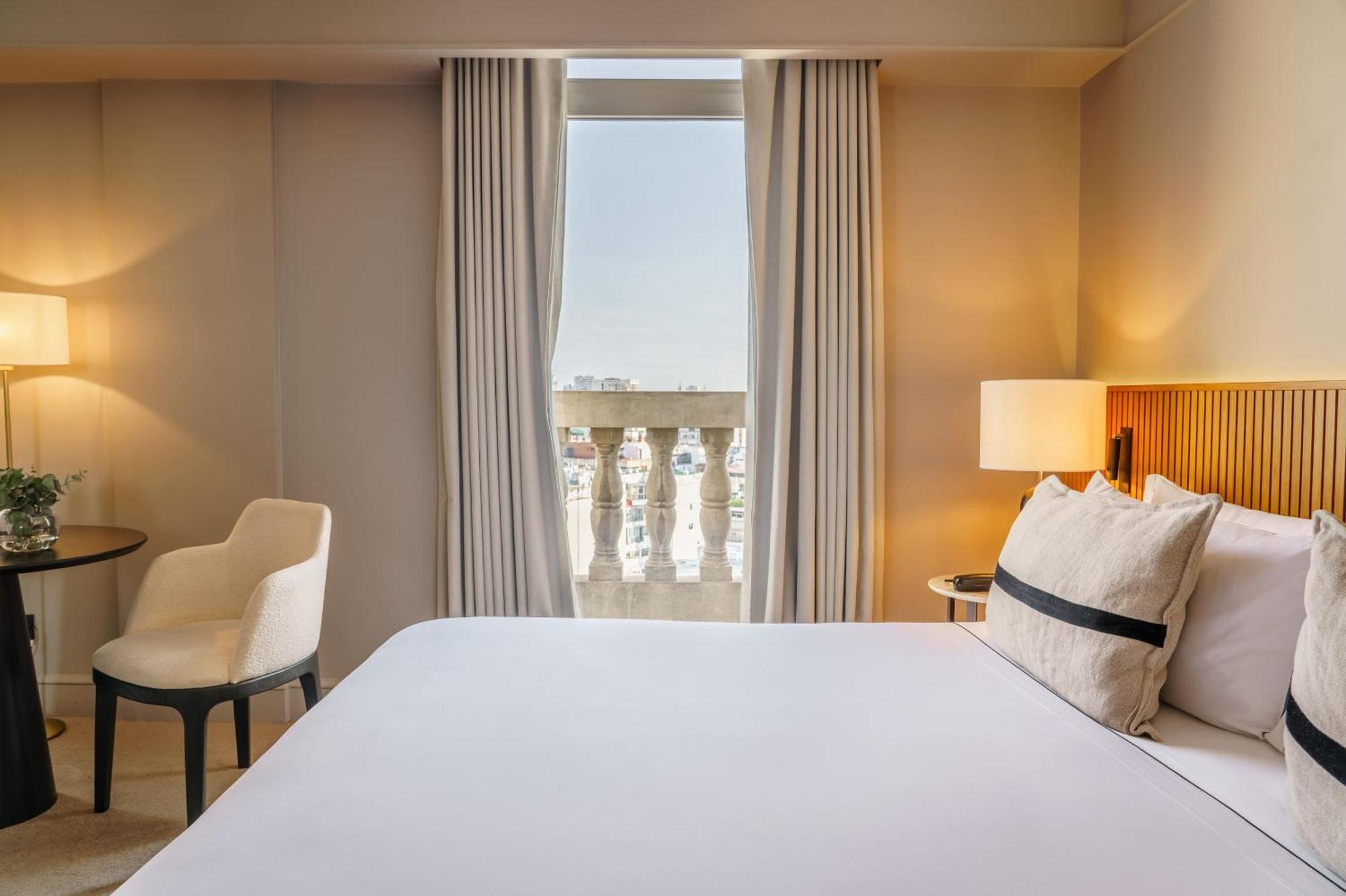 Premier Room